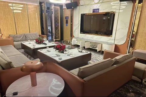 阿勒泰周边大型KTV娱乐场所招聘,工作轻松愉快快来应聘